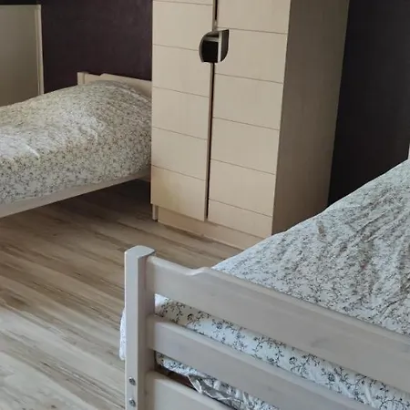 Leonie Holiday home